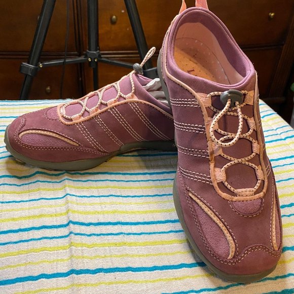 L.L. Bean Pink Outdoor shoes - Picture 3 of 7
